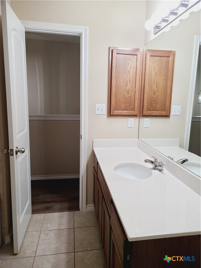 Building Photo - 3311 Rusack Dr