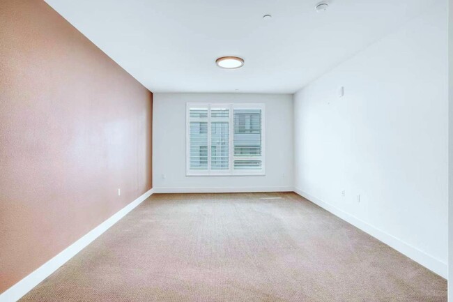 Building Photo - 3578 Rambla Pl