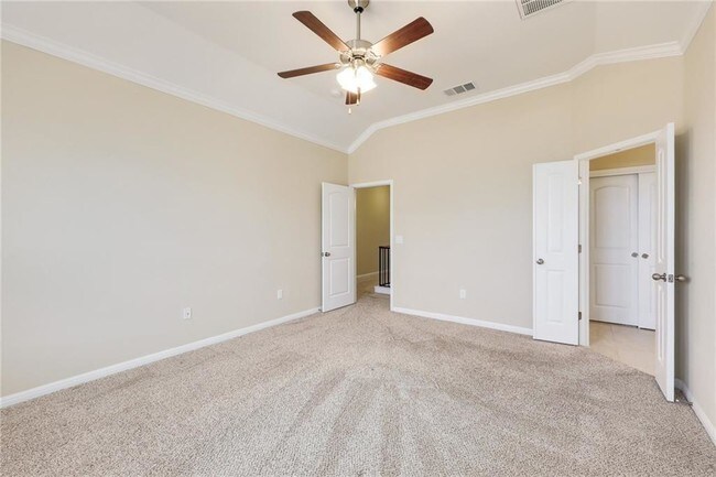 Building Photo - 13400 Briarwick Dr