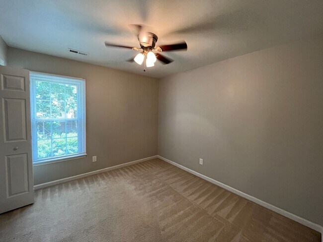 Building Photo - 7406 Ashbury Ct