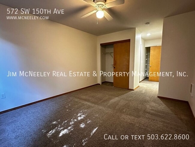 Building Photo - 572 SW 150th Ave