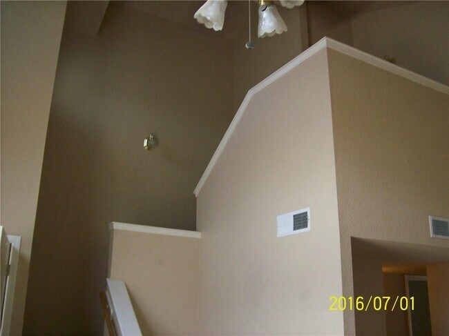 Building Photo - 11793 Corona Crest Ave