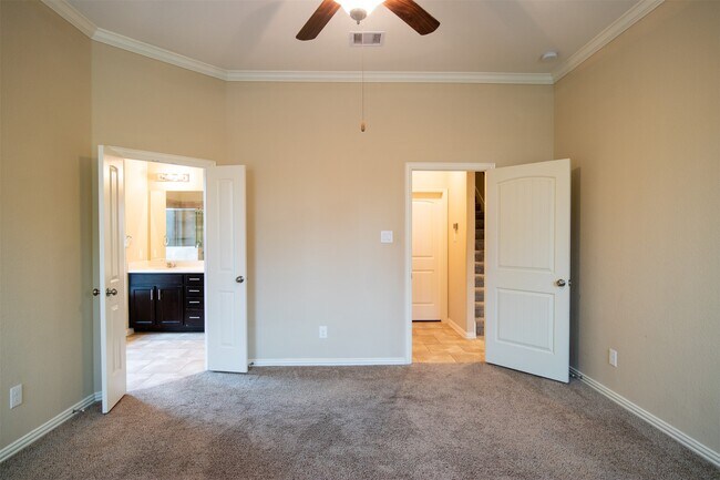 Building Photo - 7042 Bristol Memorial Dr