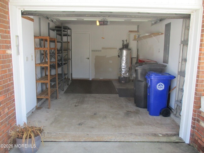 Building Photo - 117 Lions Head Blvd S