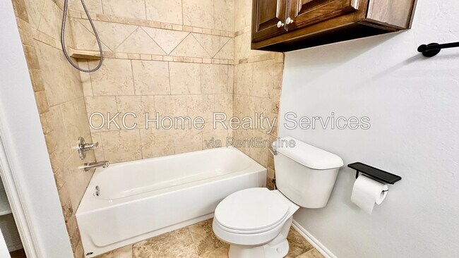 Building Photo - 1423 NW 98th St
