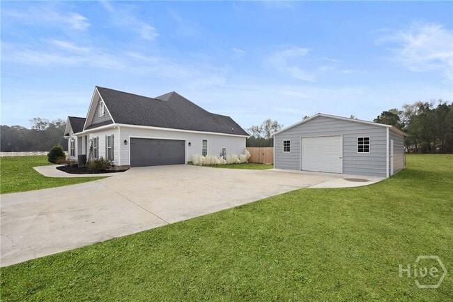 Building Photo - 440 Rivercrest Dr