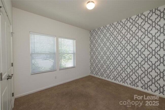 Building Photo - 224 Old Harbor Dr