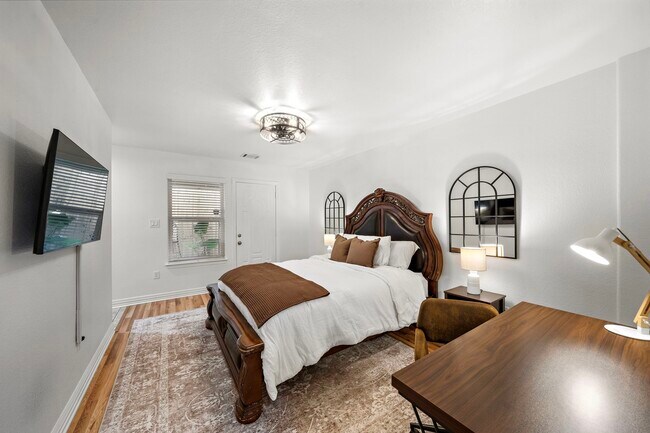 Building Photo - 1505 Wentworth St