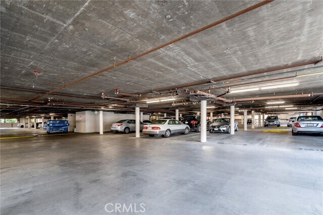 Building Photo - 5565 Canoga Ave