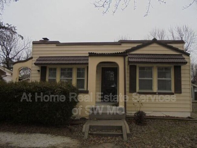 Building Photo - 1040 S Ferguson Ave