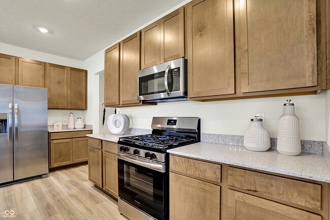 Building Photo - 16826 Sherwin Ct