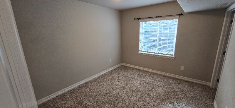 Building Photo - 6081 Anders Ridge Ln