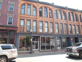 Building Photo - 134 Washington St