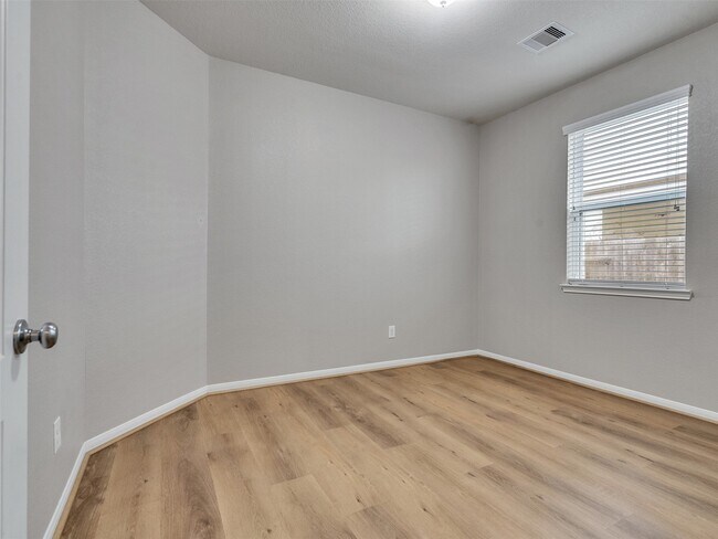 Building Photo - 10223 Sierra Grace Ln