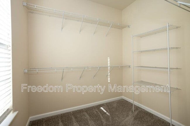 Building Photo - 7408 Brunson Cir