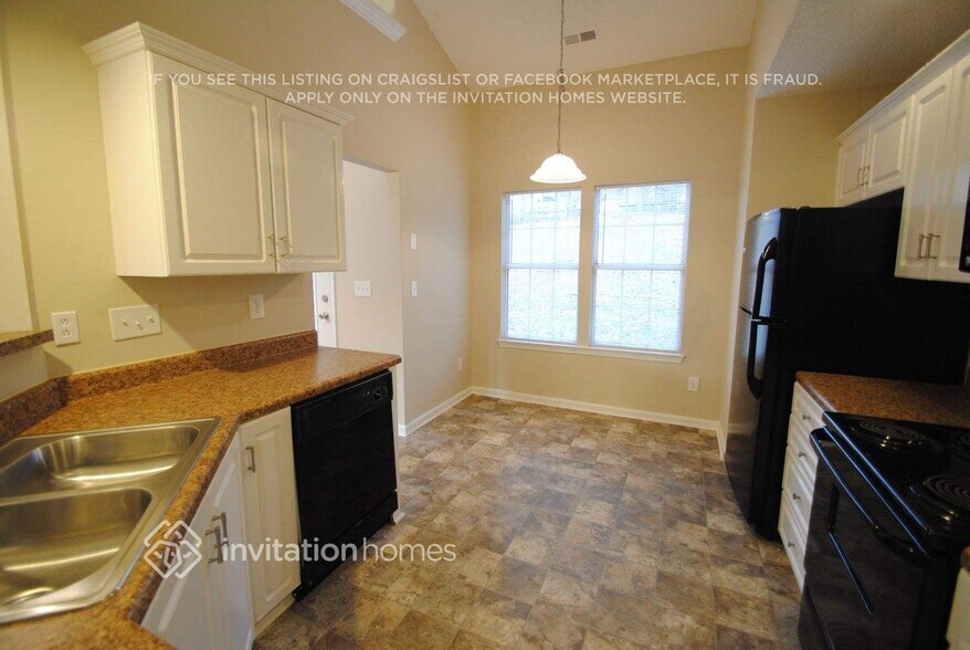 Building Photo - 14736 Sapphire Ln