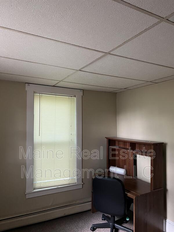 Building Photo - 402-404 Hammond St