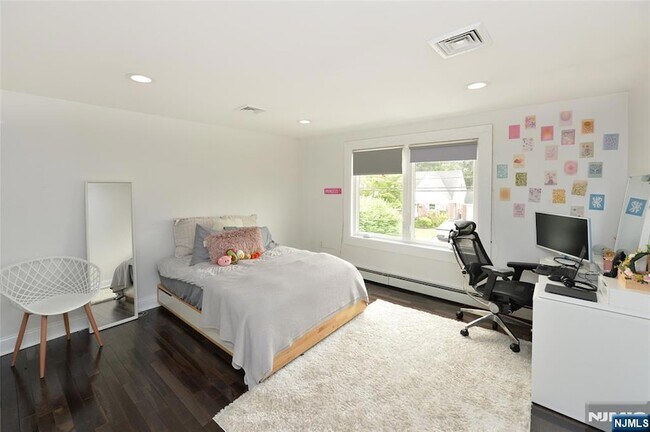 Building Photo - 40-05 Brookside Ave