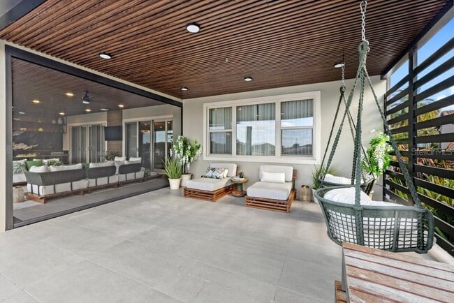 Building Photo - 15699 Panther Lake Dr