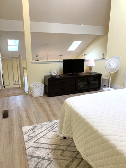 Building Photo - 3700 Golf Colony Ln