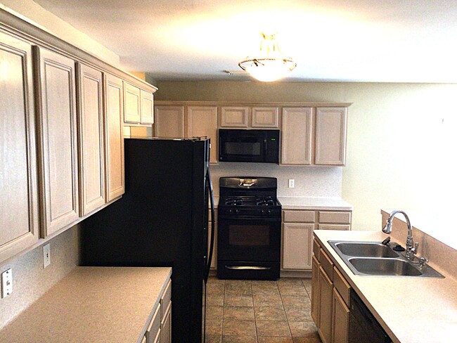 Building Photo - 15639 Barber Grove Ln