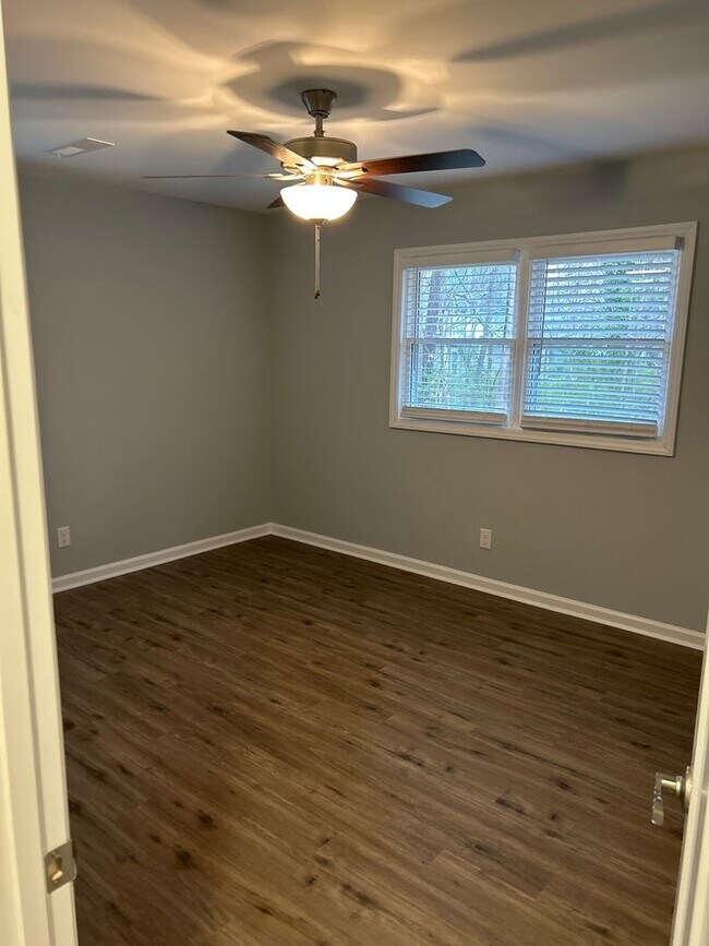 Building Photo - 128 Turner St