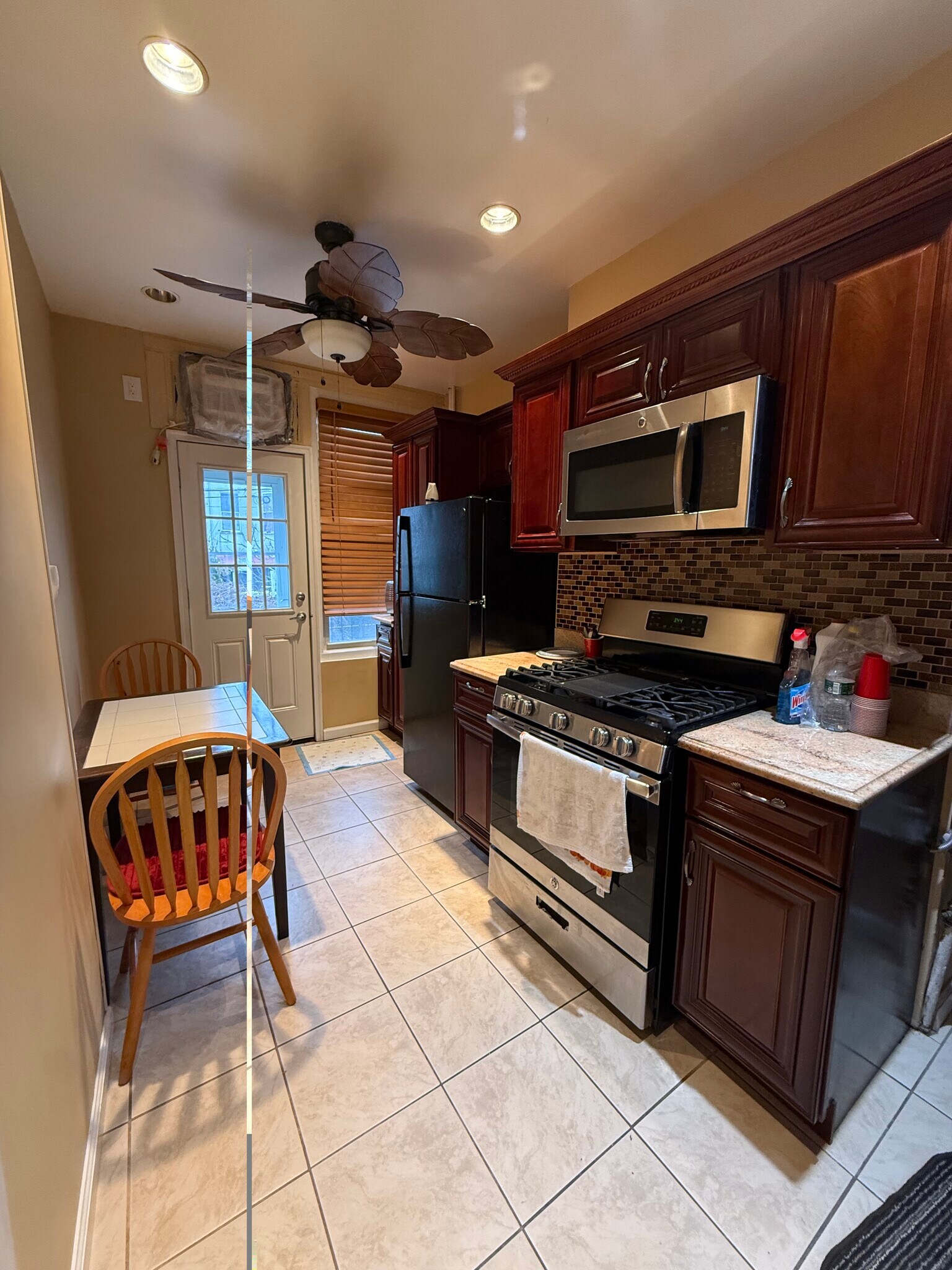 Kitchen - 650 54th St