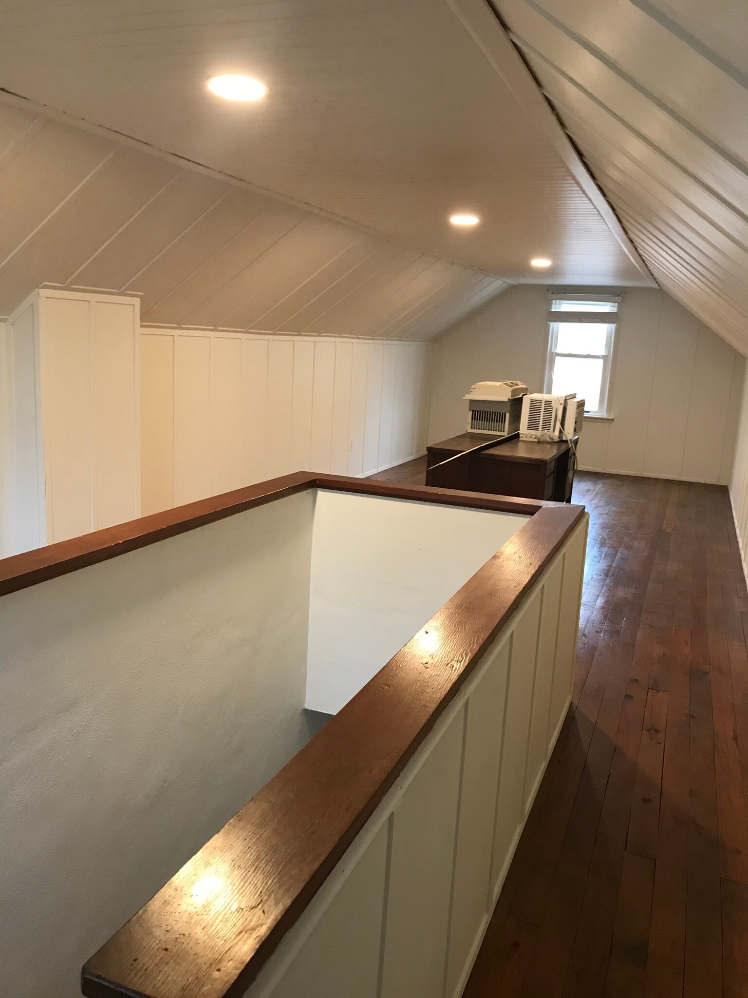 Attic Bonus Room/Office - 303 W Stanage Ave