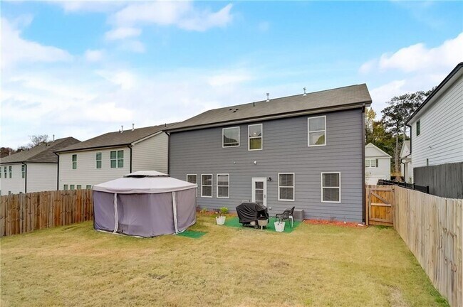 Building Photo - 7246 Gladstone Cir