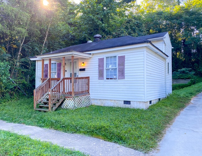 Primary Photo - 532 Cameron St