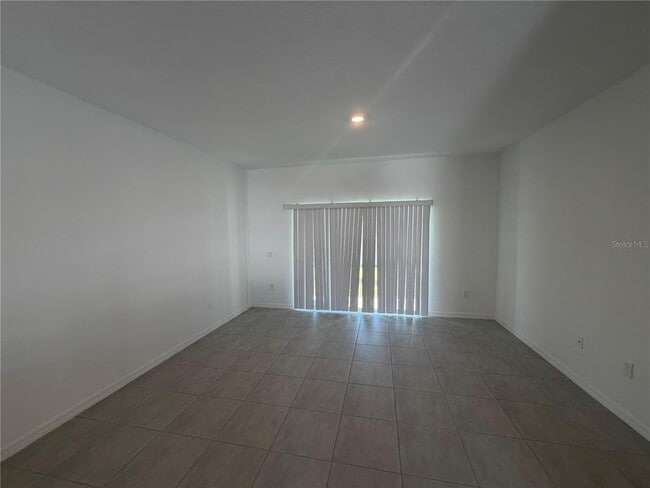 Building Photo - 2983 Skyline Lp