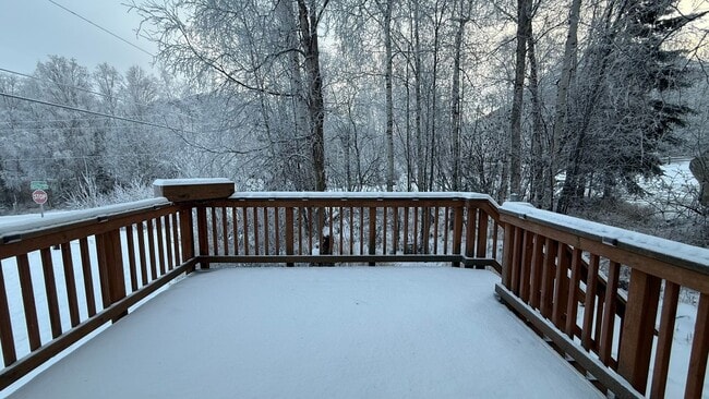 Building Photo - A spacious (4) bedroom corner lot home in Chugiak!