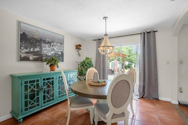 Building Photo - 739 Seminole Ave