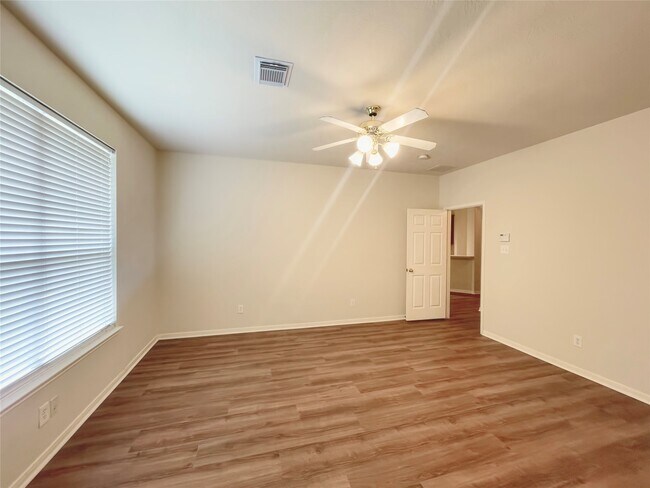 Building Photo - 24511 Saddle Path Ct