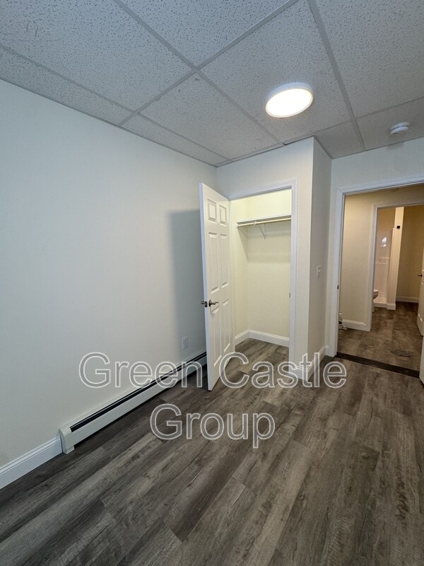 Building Photo - 260 College St