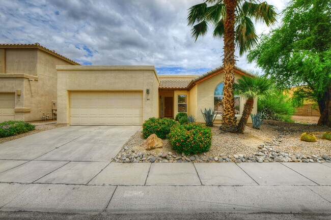 Building Photo - 11979 N Labyrinth Dr
