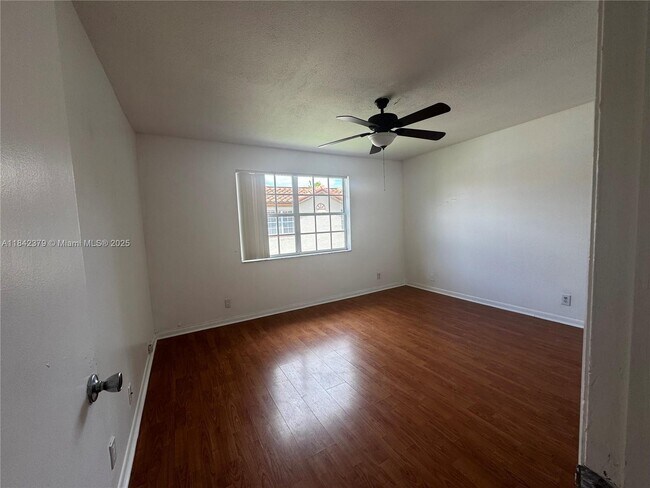 Building Photo - 334 SW 86th Ave