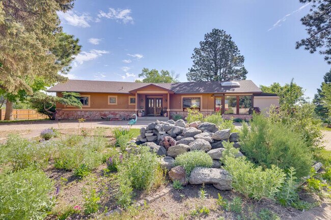 Building Photo - 19 Crescent Ln