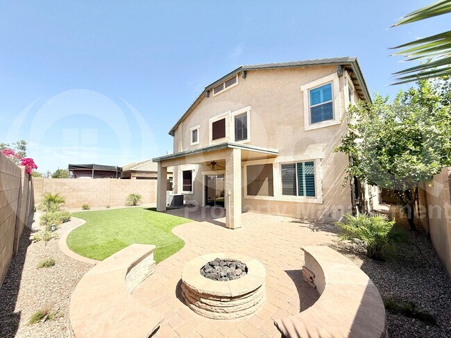 Building Photo - 16111 W Winslow Dr