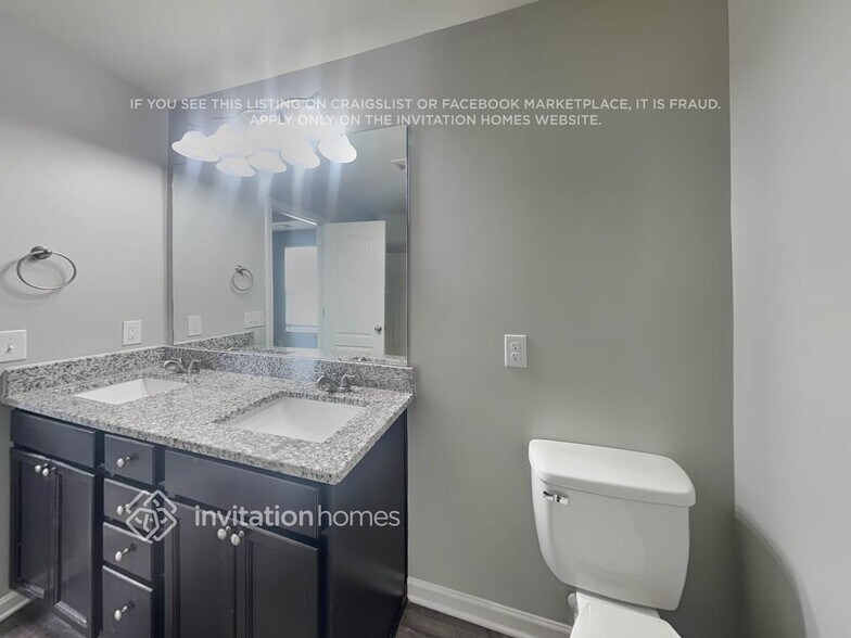 Building Photo - 9011 Paddle Oak Rd