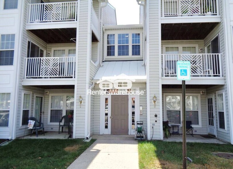 Primary Photo - 2443 Blue Springs Ct