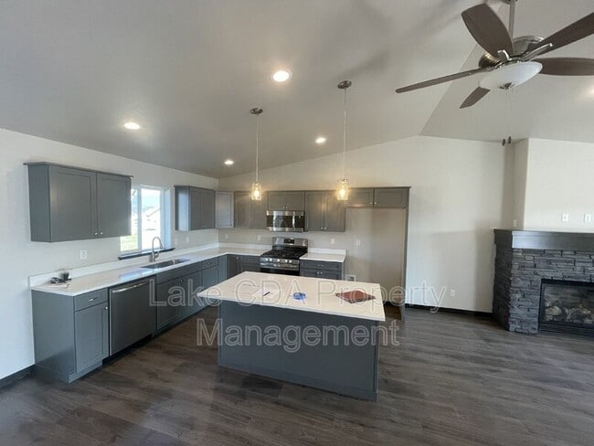 Building Photo - 12397 N Cavanaugh Dr