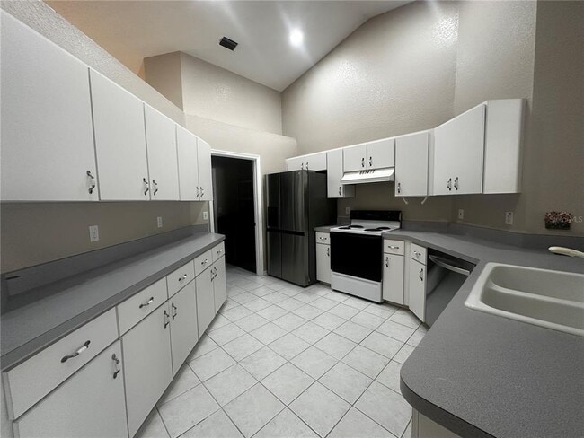 Building Photo - 10061 SW 74th Terrace