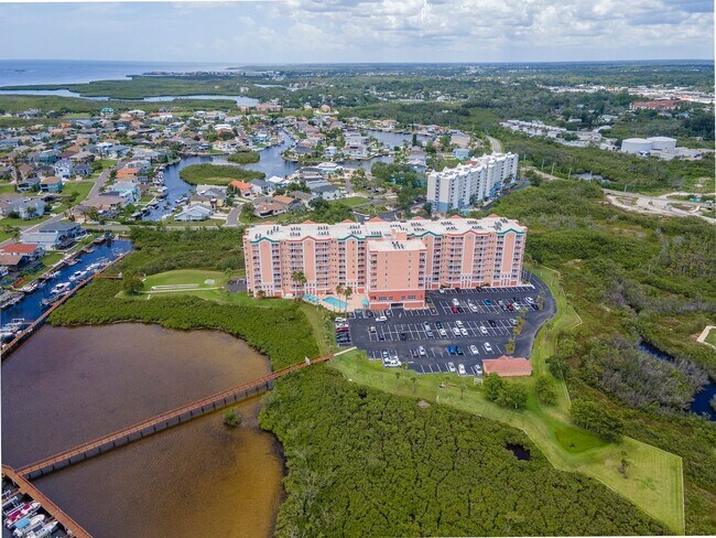 Building Photo - Waterfront Penthouse Living – Luxury 3 Bedroom / 2 Bath Condo on the Water