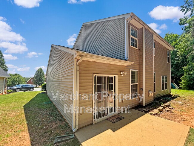 Building Photo - 304 Horsepen Way
