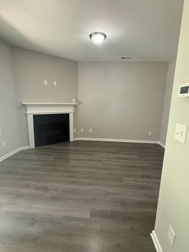 Building Photo - 151 Cullen Ct