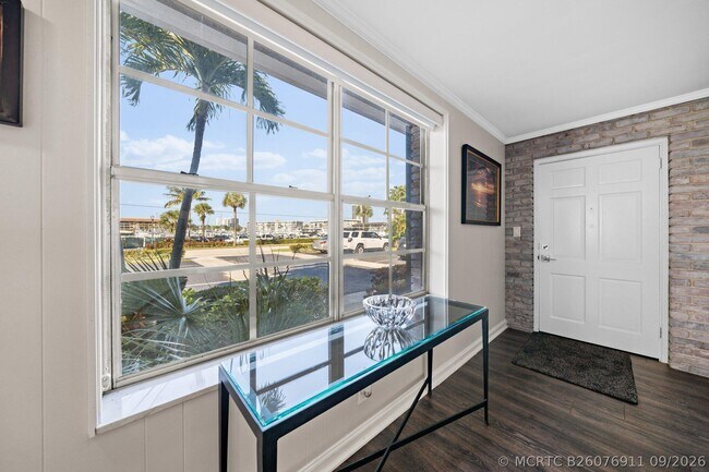Building Photo - 130 Yacht Club Dr