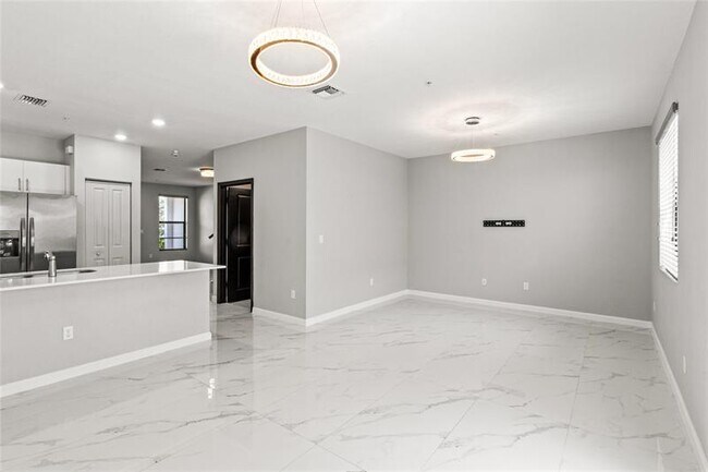 Building Photo - 221 SW 159th Way