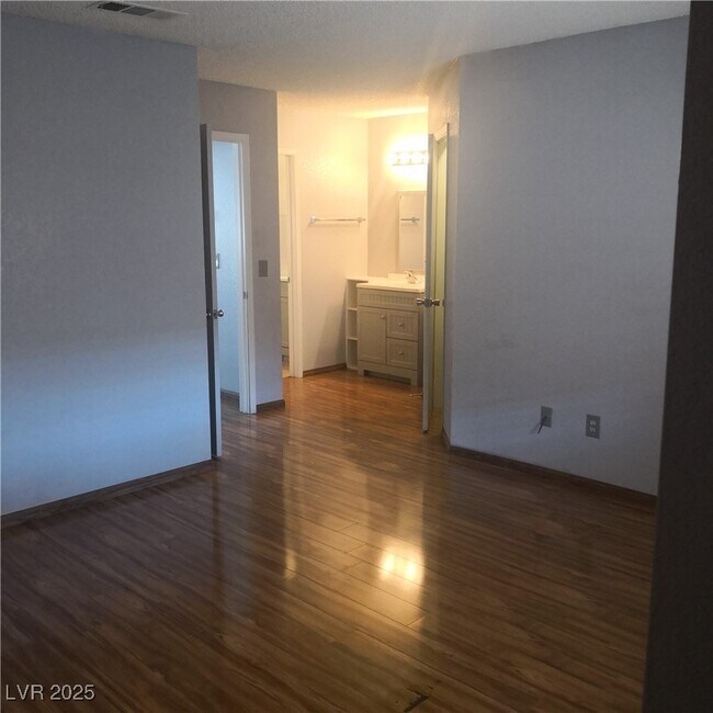 Building Photo - 6750 Del Rey Ave