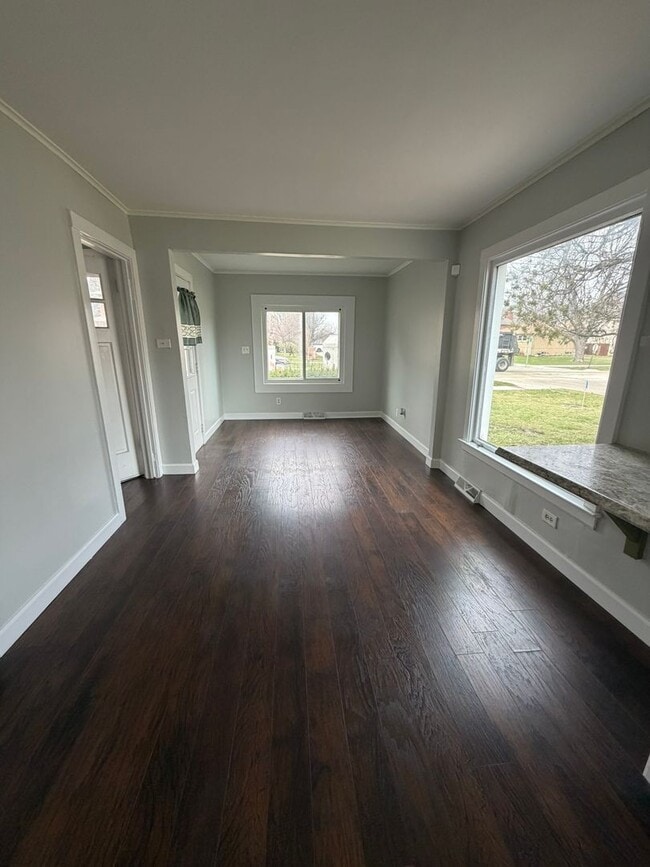 Building Photo - 2209 Douglas Ave